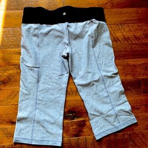 Grey reversible lululemon crops